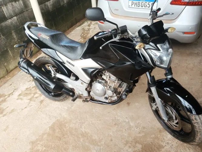 Moto Fazer 250