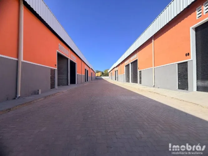 Galpão para alugar, 220 m² por R$ 5.000,00/mês - Guaribas - Eusébio/CE
