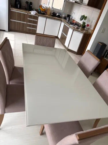 Mesa de jantar com 6 cadeiras