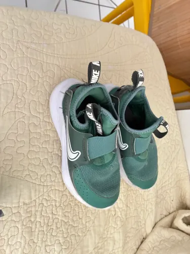 TÊNIS NIKE INFANTIL Nº 29 - SUPER NOVO - R$ 79,00