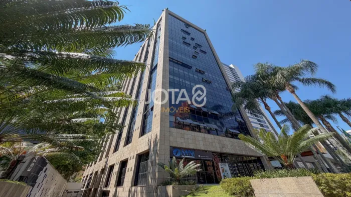 LOJA NO CENTRO CÍVICO COM 232,20M² PRIVATIVOS Loja No Centro Cívico Com 232,20m² - Jota8 I