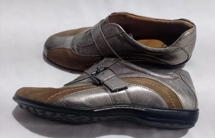 Tênis feminino casual slip on 39