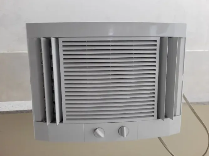 Ar condicionado de janela 7500 btus Eletrolux 127 v
