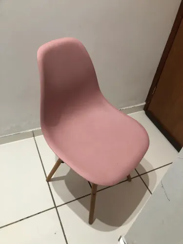 Cadeiras eames cor de rosa 45,