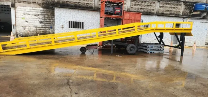 RAMPA MOVEL Ideal para operação de container