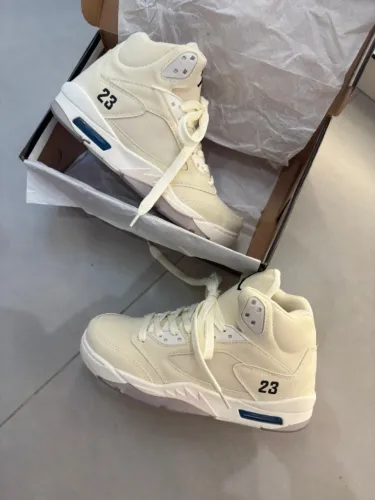 Bota Nike Air Jordan 5 Retrô Bege Marfim Masculino Premium