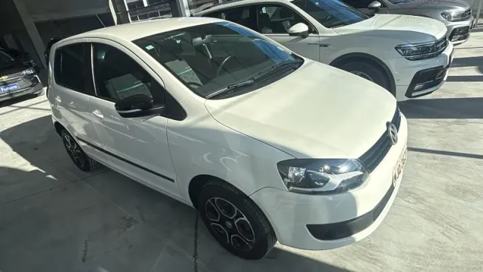 Volkswagen Fox Selecao 1.6 Total Flex 8V 5P 2014