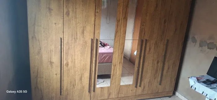 Guarda roupa 6 portas