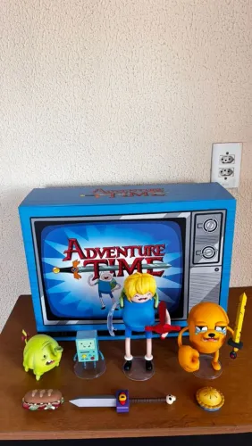 SET COMPLETO HORA DE AVENTURA MONDO, EDIÇÃO LIMITADA EM 1.000 UNIDADES 