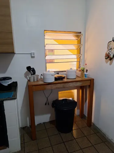 Quarto mobiliado para rapazes universitários em Santa Ines