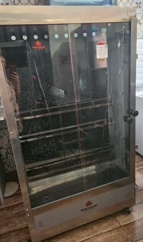 Máquina de assar frangos