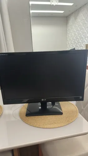Monitor LG 22? E2241 - Tela LED, Excelente Estado, Ideal para PC e Trabalho