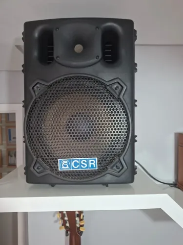 Duas caixas som profissinsl CSR (ativa e passiva) - Mod. CSR 2500A. Bi-AMP: 100W RMS