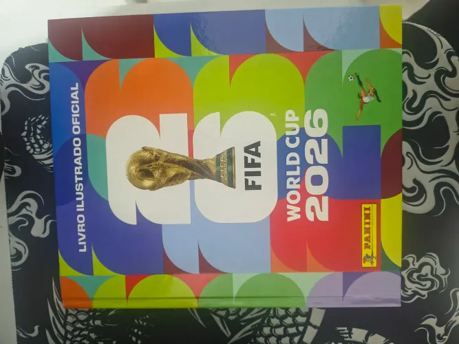 Vendo álbum da copa 2026 completo capa dura ,valor negociável