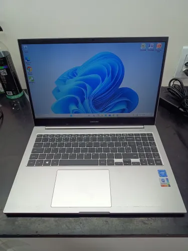 Notebook Samsung 15.6", Celeron, NvME 256Gb, 8Gb Ram, Windows 11, Wi-Fi 5Gz, barato!