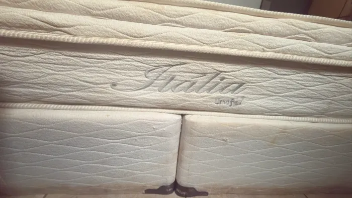 Cama Box King Size Umaflex Itália - Molas Ensacadas e Pillow Top (1,93m x 2,03m)