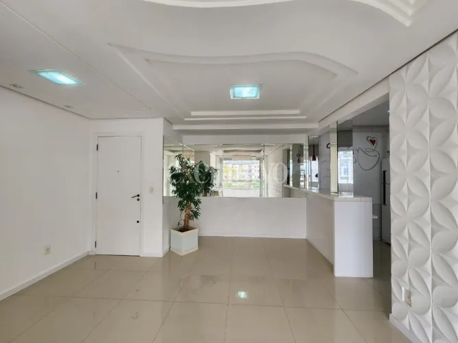 Apartamento 2 dormitórios no Abraão com vista mar
