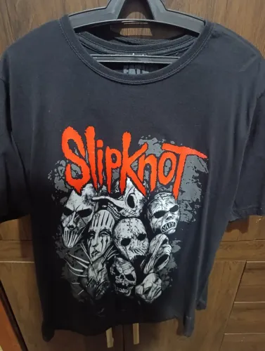 Camiseta slipknot+ANEL DE BRINDE