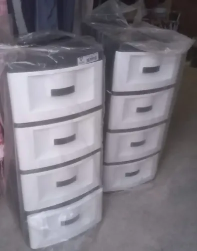 Gaveteiros de plástico 