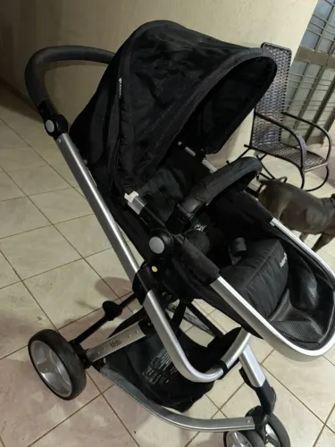 Vendo carrinho de bebê com Moisés no setor Santa Genoveva