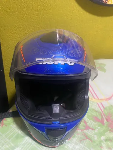 Vendo capacete 200
