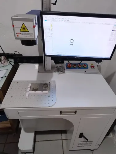 Maquina fiber laser gravação