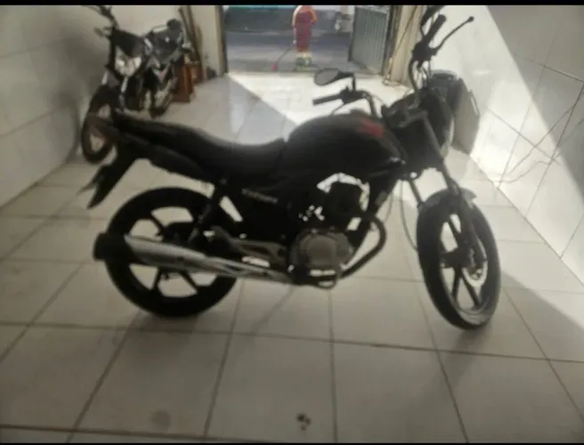 CG 150. R$9.800