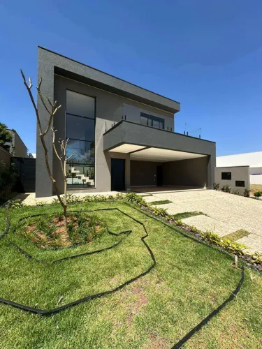 Casa à venda em Franca, Parque Universitário, com 3 quartos, 240m²