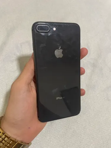 iPhone 8 Plus 