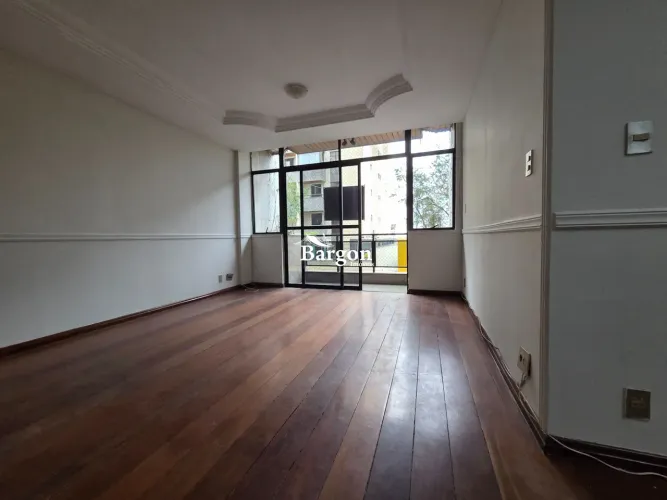 Apartamento com 3 quartos sendo 1 suíte a venda no Bairro Santa Helena em Juiz de Fora