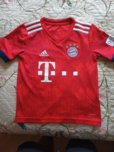 Camisa infantil Bayern de Munique vermelha