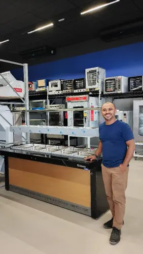 BUFFET SELF SERVICE CONJUGADO QUENTE E FRIO 2 METROS LINHA VITRA GELOPAR