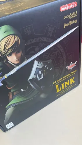 Figura em PVC do game "THE LEGEND OF ZELDA: SKYWARD SWORD"