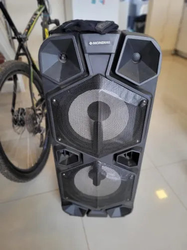 Caixa de Som Mondial Bluetooth - Potente e Conservada