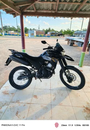 No ponto de transferência,moto toda revisada, segundo dono.