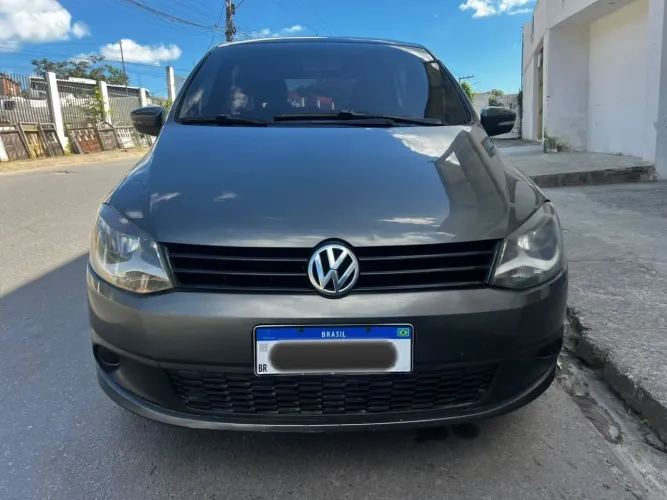 Volkswagen Fox 1.0 MI Total Flex 8V 5P 2013