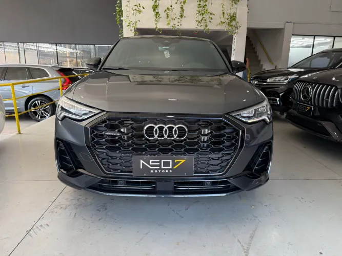 Audi Q3 SPB Perf. Black 2.0 TFSI Tipt. Quat. 2023
