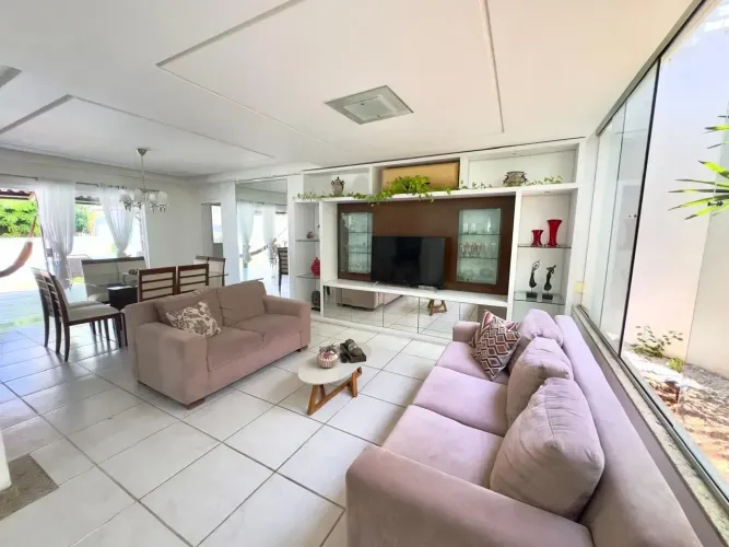 Casa em condomínio fechado a venda tem 451 metros quadrados com 3 quartos em Candelária - 