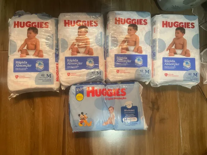 Fraldas descartáveis Huggies