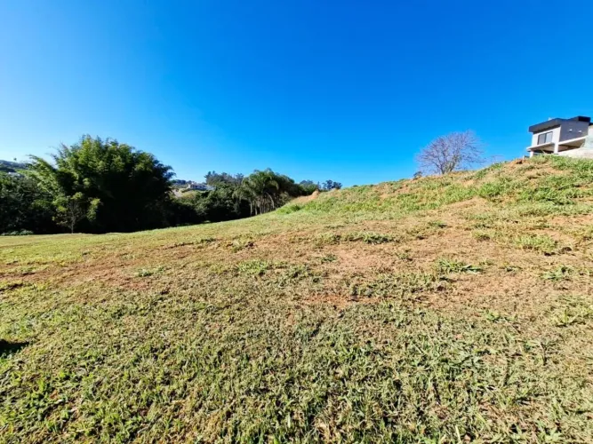 Terreno à venda, 697 m² por R$ 360.000 - Condomínio GSP Art's - Itatiba/SP