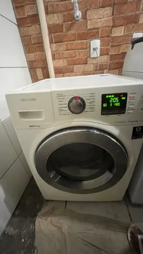 Máquina de lavar Samsung lava e seca