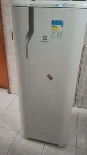 Troco duas Geladeiras por maior Froost Free