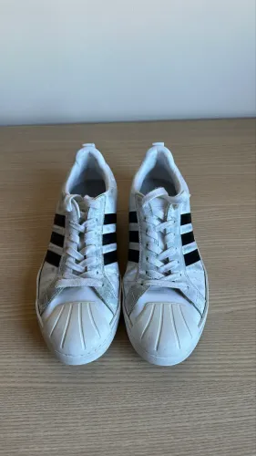 Tênis Adidas streetcheck