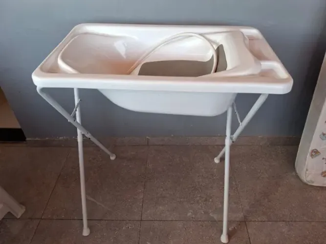 BANHEIRA COM SUPORTE PARA BEBÊ - GALZERANO