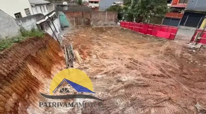 Imóvel para venda tem 459 metros quadrados em Jardim Ubirajara (Zona Sul) - São Paulo - SP