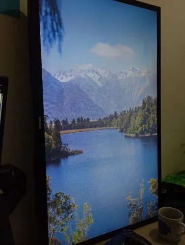 SMART TV SAMSUNG 32" Modelo T4300