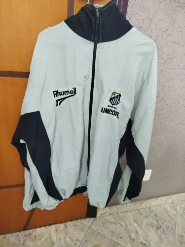 Agasalho retrô do Santos, etiqueta CGC