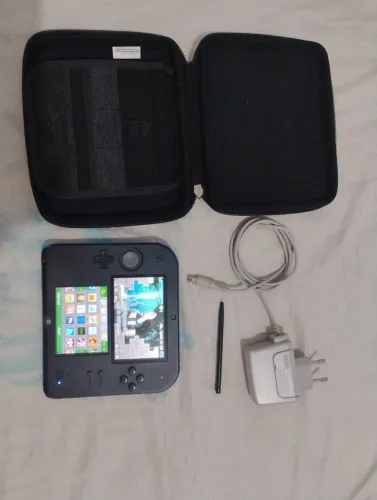 Vende se Nintendo 2ds destravado completo com carregador case e caneta