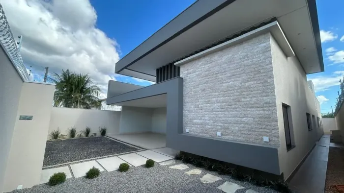 CASA À VENDA NA 509 SUL - 4 SUÍTES + ESCRITÓRIO, PISCINA E MINI CAMPO DE FUTEBOL