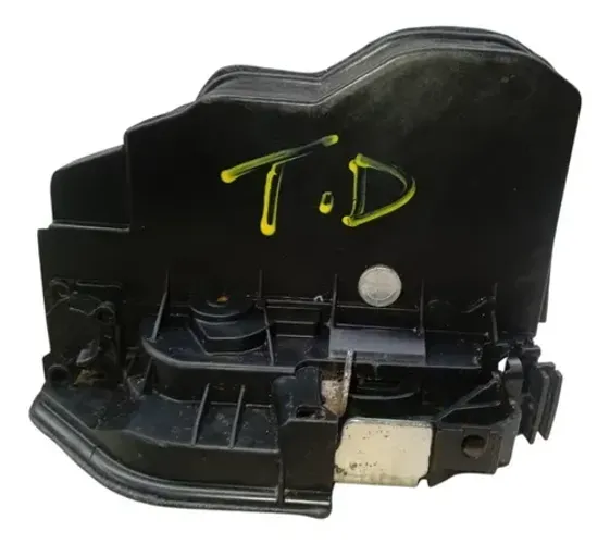 Fechadura Porta Traseira Direita BWM X1 11